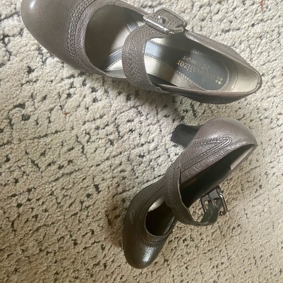 Naturalizer Mary Jane’s - Picture 4 of 4